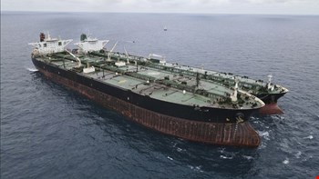 صادرات نفت ایران در دوازده ماه گذشته به بیش از ۳۵ میلیارد دلار رسید